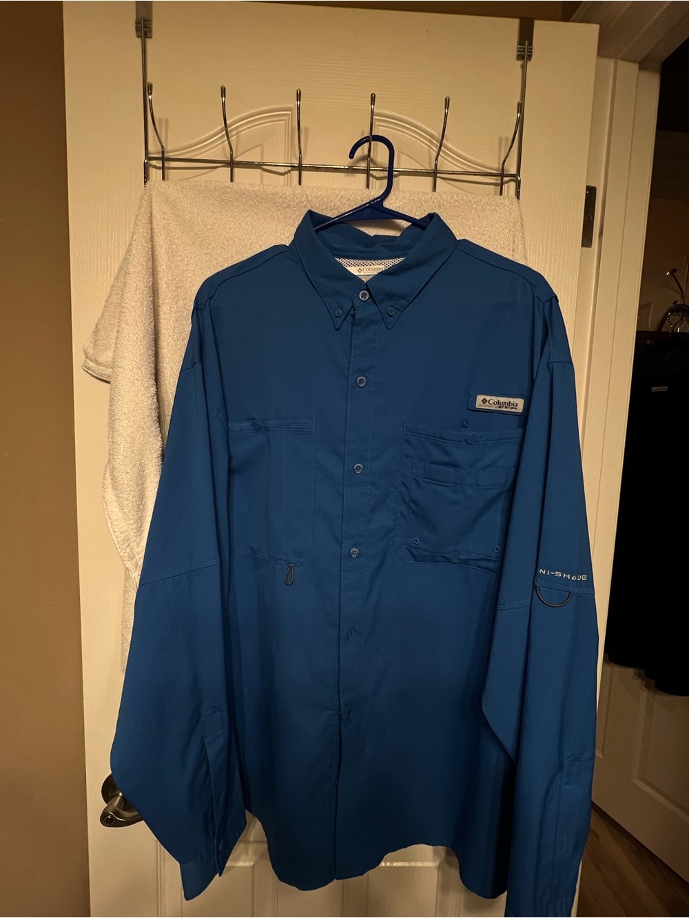 Columbia Men's Button-Up Performance Shirt - Deep Blue